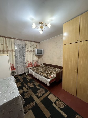 Продаж 1-кімнати в гуртожитку, ст.м.Святошино, вул.Чистяківська 4 - фото 1