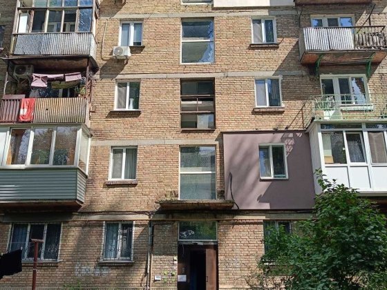 Продам кімнату в 4-х кімнатній квартирі сімейного типу, вул. Теліги, 39а, м. Дорогожичі Київ