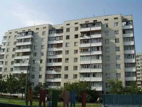 Ст. метро Вирлиця. Кімната з балконом. вул. Вербицького 28б - фото 1