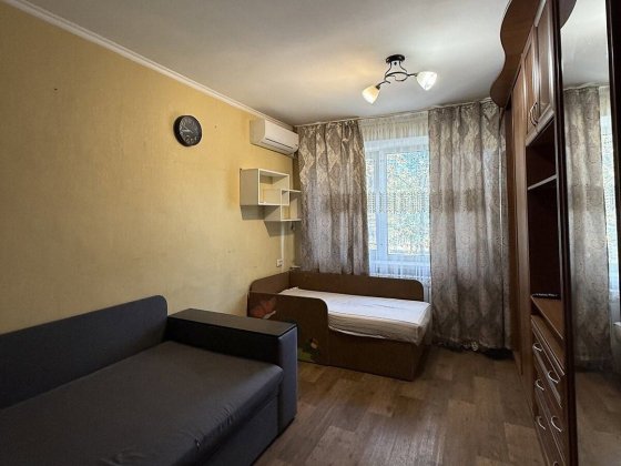 Продаж кімнати з ремонтом 18 м² у Вишневому