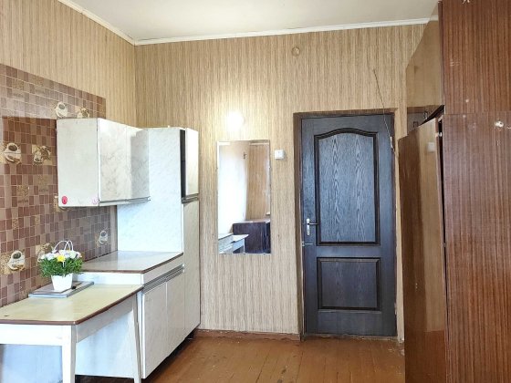 Продам велику кімнату в сімейному гуртожитку в центрі біля ЦНАПу Кременчуг