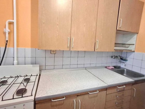 Продається 2 кімнати в 3-х кімнатній квартирі вул. Сержа Лифаря (Сабурова),18.
