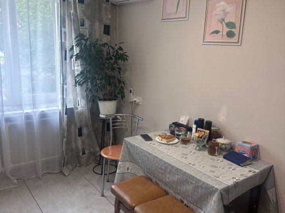 М «Нивки»,щербаківського,36,чотири дві кімнати в пятикімнатній