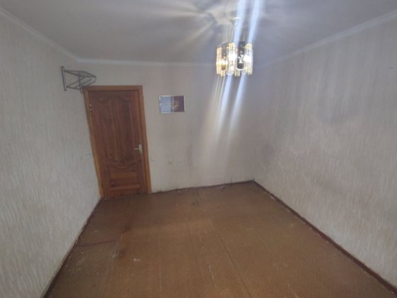 Продам кімнату в гуртожитку в блочній системі на вул М Сумцова на 2 поверсі Суми