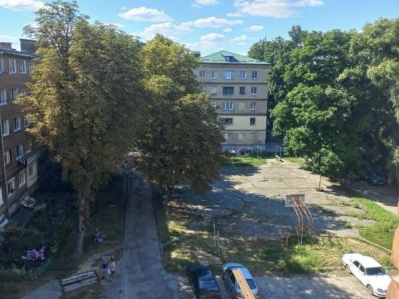 Продаєтся кімната в гуртожитку Суми