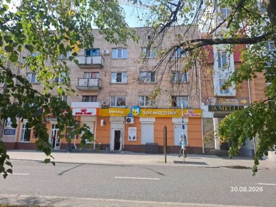 Продам 2 кімнати в гуртожитку Центр Черкаси