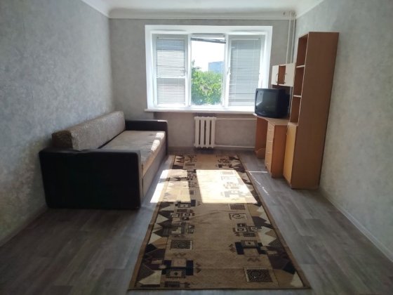 Продаж великоі кімнати 18 м2  з ремонтом ЦЕНТР Чернигов