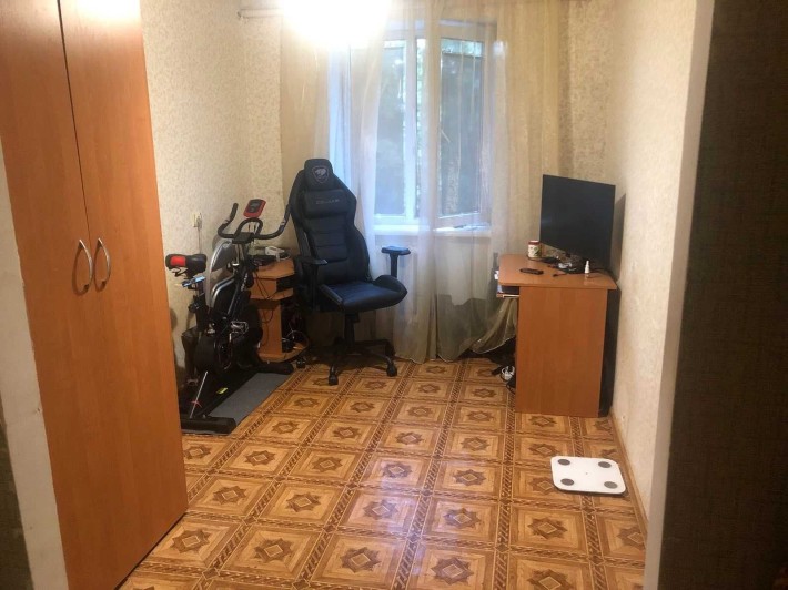 24(862код55) комната 10 кв.м. Космонавтов/Героев Крут. Рядом с парком Марка Твена. Вся квартира в хо - фото 1