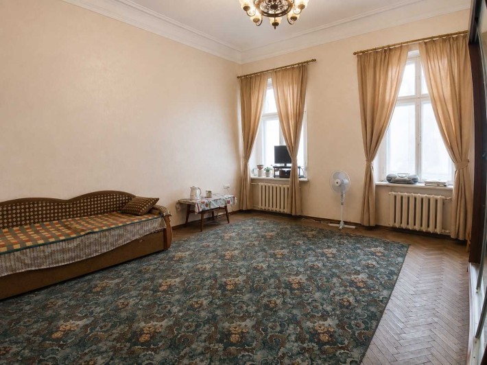 Комната в коммуне центр улица Пантелеймоновская - фото 1