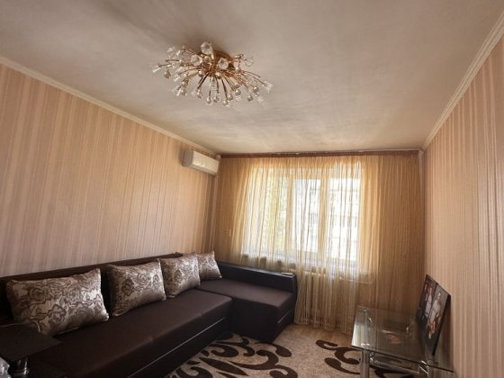 Продам светлую комнату 18 м² с евроремонтом в центре! Блочная система. Миколаїв