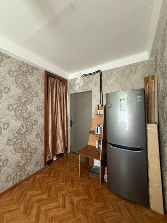 В продаже комната в коммуне на Инглези ! - фото 1