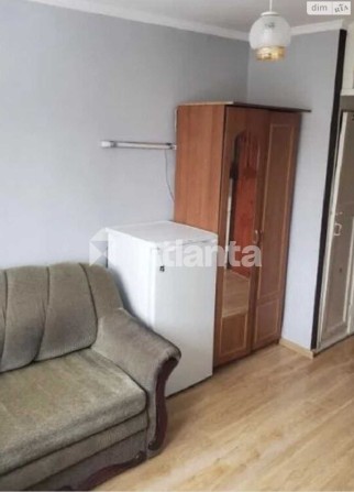 Кімната 13 кв.м. на Космонавтів. Житловий стан. - фото 1