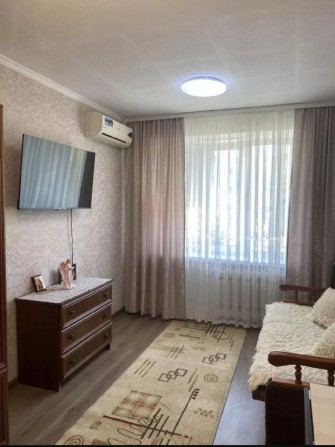 Продам комнату в  бывшем общежитии ,в районе Сельского рынка п. Котовского-9000у.е. - фото 1