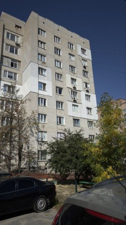 Продам кімнату 18м2 з ремонтом - фото 1