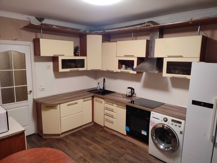 Оренда 2 кімнатної квартири перехрестя вул. Ахматової/Урлівська - фото 1