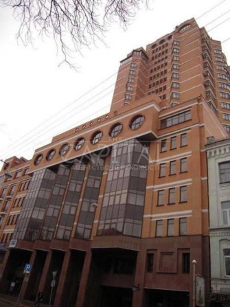 Здам в оренду 2к квартиру з ПАРКОМІСЦЕМ в підземному паркінгу ЛЬВІВСЬКА ПЛОЩА ЗОЛОТІ ВОРОТА - фото 1