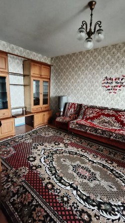 Здається в оренду простора 2 кімнатна квартира на 173 кварталі.Без оплати за опалення! - фото 1