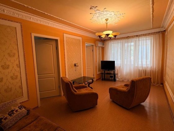 Здам 4х кімнатну квартиру по вул. Блюхера Кривой Рог