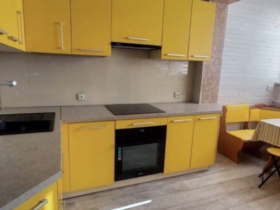 4 кімнатна на Карачунах Центрально місткий район Кривой Рог