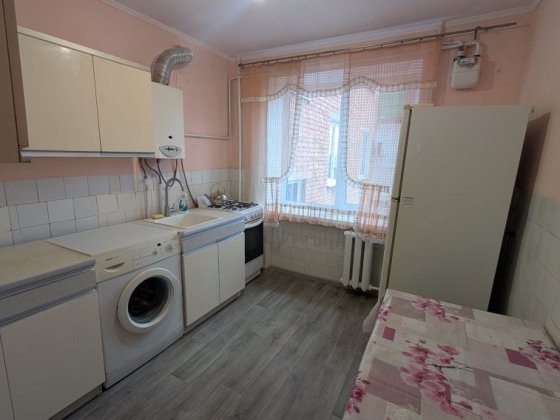 Оренда 2кімн.кв по вул.Карнаухова Ровно