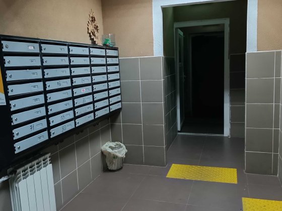 2к.Поліська 4- А.поруч Бориспільська.Метро Червоний хутір.Дарницький