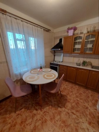 Сдам 2-х комн.кв-ру метро"Сырец",ул.Щусева 44 - фото 1