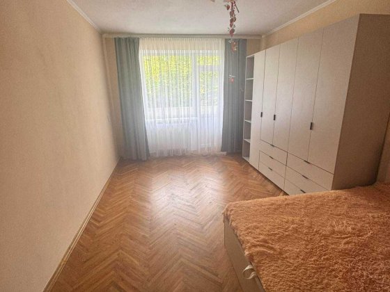 Довгострокова оренда 3-кімнатної квартири Ровно