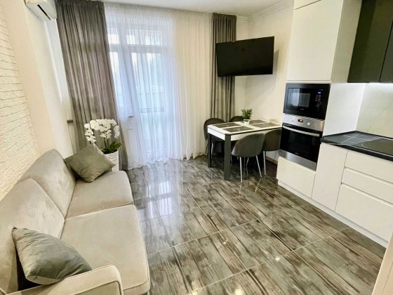 Перша здача 2 кімнатноі квартири з евроремонтом в ЖК Яскравий!