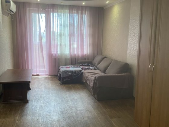 Здаю 3кімн квартиру в центрі міста є всі меблі та техніка Кривой Рог
