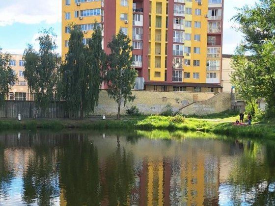 Простора квартира в новому будинку Киев