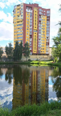 Простора квартира в новому будинку - фото 1
