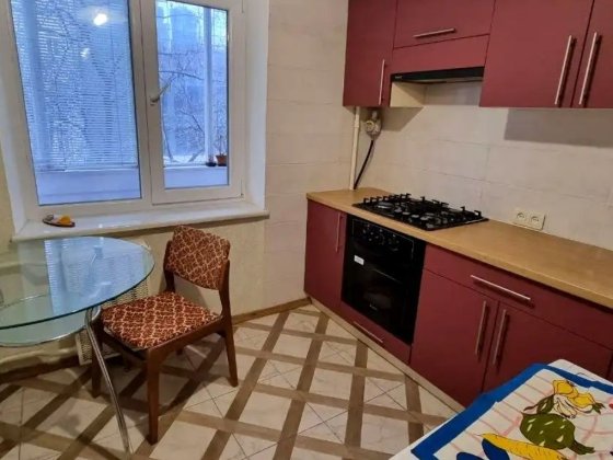 Оренда 2 кім ківартири вул Предславинська 21/23 Палац Україна метро Олімпійська Центр