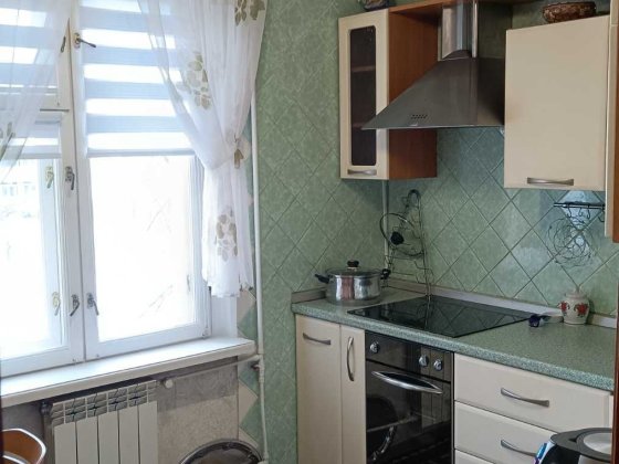 Здається квартира М "Харьківська" вул. Ревуцького 13 , озеро Сонячне