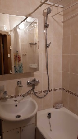 Здається 2-кімн квартира 45 м² на тривалий термін. Від власника. - фото 1