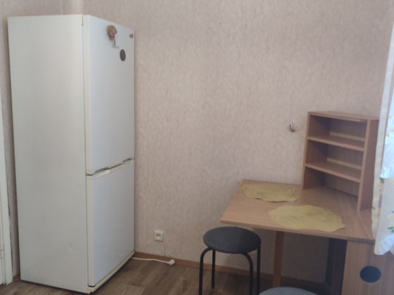 ОРЕНДА 2-ї кв на Троєщиніі. Пр-т Червоної Калини 89. 2 поверх. Для Сім'ї.