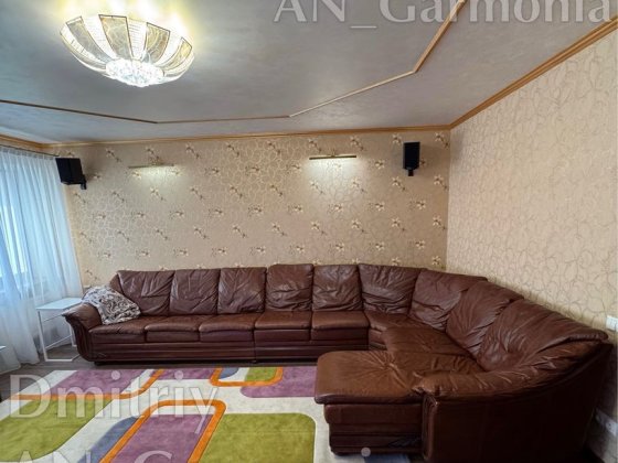 Центр двухрівнева  квартира 35000+к Полтава