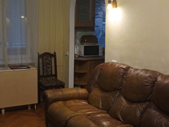 3-кімнатна квартира біля метро Дорогожичі.