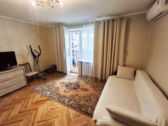 Оренда класної 2к квартири біля метро Нивки, 55м2, вул. Брюссельська (Гончарова), 21, х/р, ГАЗ