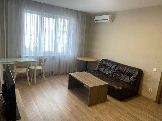 Без комісії! Власник! 2к студія (48 м2), Метро "Печерська"