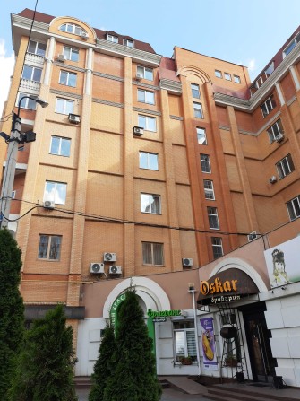 2 кімнати, центр, елітний будинок. 2й поверх. Без посередників. - фото 1