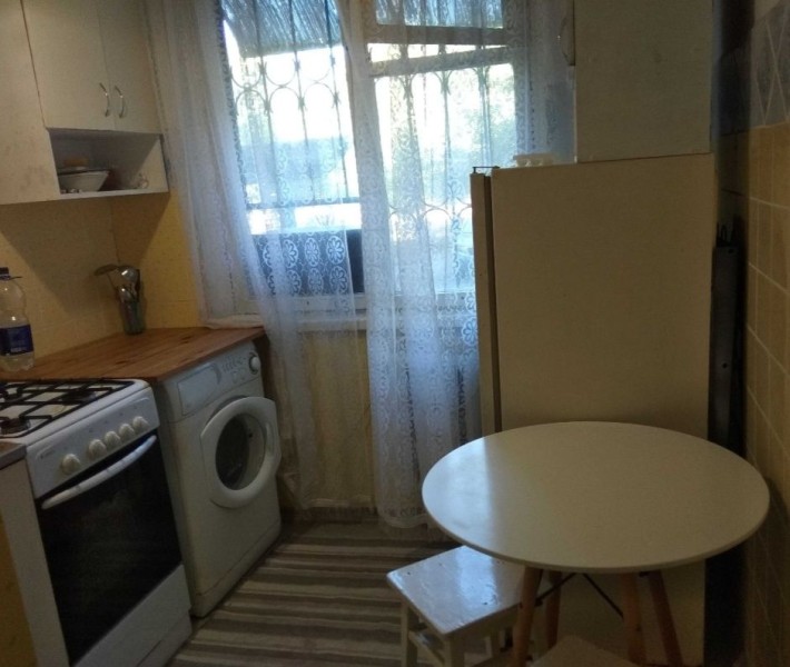 Здається 3 кімната квартира на першому поверсі - фото 1