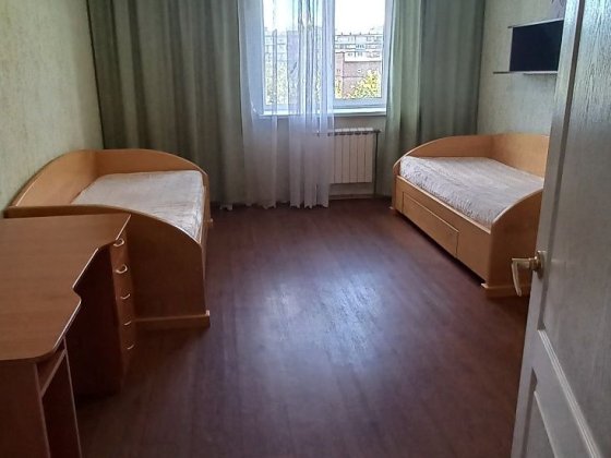 Сдам хорошую 3х ком кв 105м  возле Дарницкогорынка,6 эт бойлер Киев