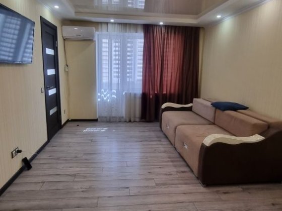 Оренда 1к.кв  на 2 поверсі/9, вул. Водограйна Запорожье