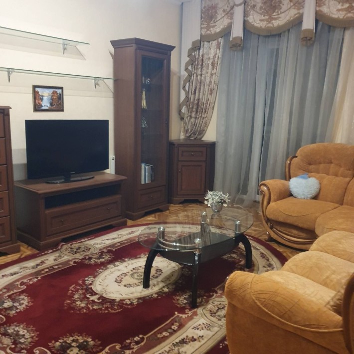 Оренда 3х кімнатної квартири в центрі - фото 1