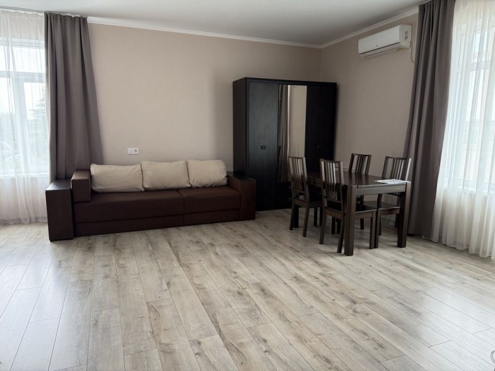 Світла простора квартира-студія площею 39,1 м - фото 1