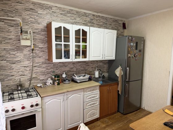 Сдам реальную 3-х ком. низ  пр.Петровского 14000 грн Днепр