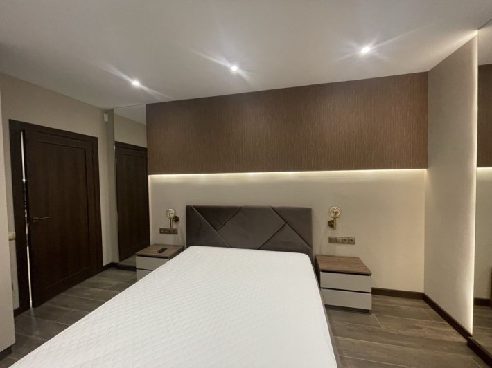 Оренда СУЧАСНОЇ кв. 65 m² ЖК « Семицвіт ». Вул. Шевченка 60. До центру 15 хв ходьби - фото 1