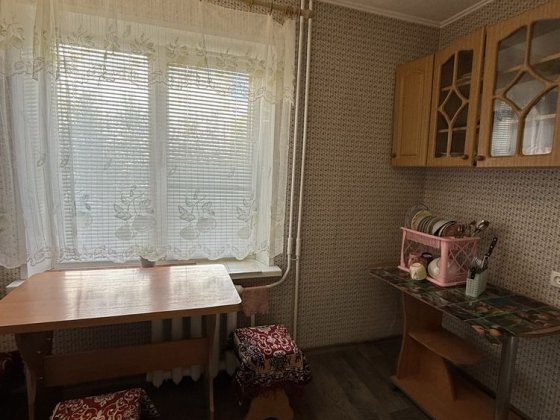 Сдам просторную 1 ком.кв по ул .Космическая Запоріжжя