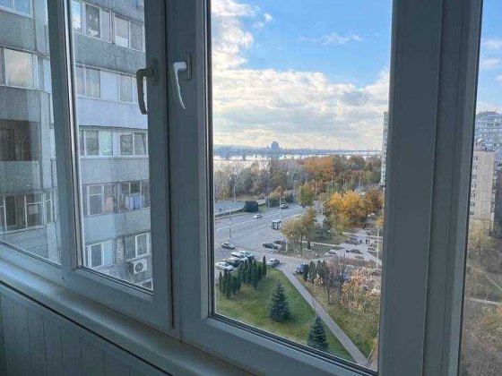 Сдаём 2х комнатную просторную квартиру лев.берег! Днепр