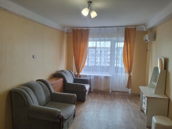 Сдаю 1-к квартиру 9/9 ,уд.Героев 93 бригады. Запоріжжя